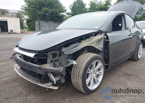 2020 Tesla Model Y Long Range Dual Motor All-Wheel Drive/Performance Dual Motor All-Wheel Drive из США, поврежденный, VIN 5YJYGDEF4LF005890